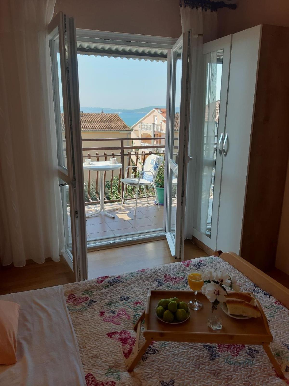 Guesthouse Brodarica Sibenik Exterior photo